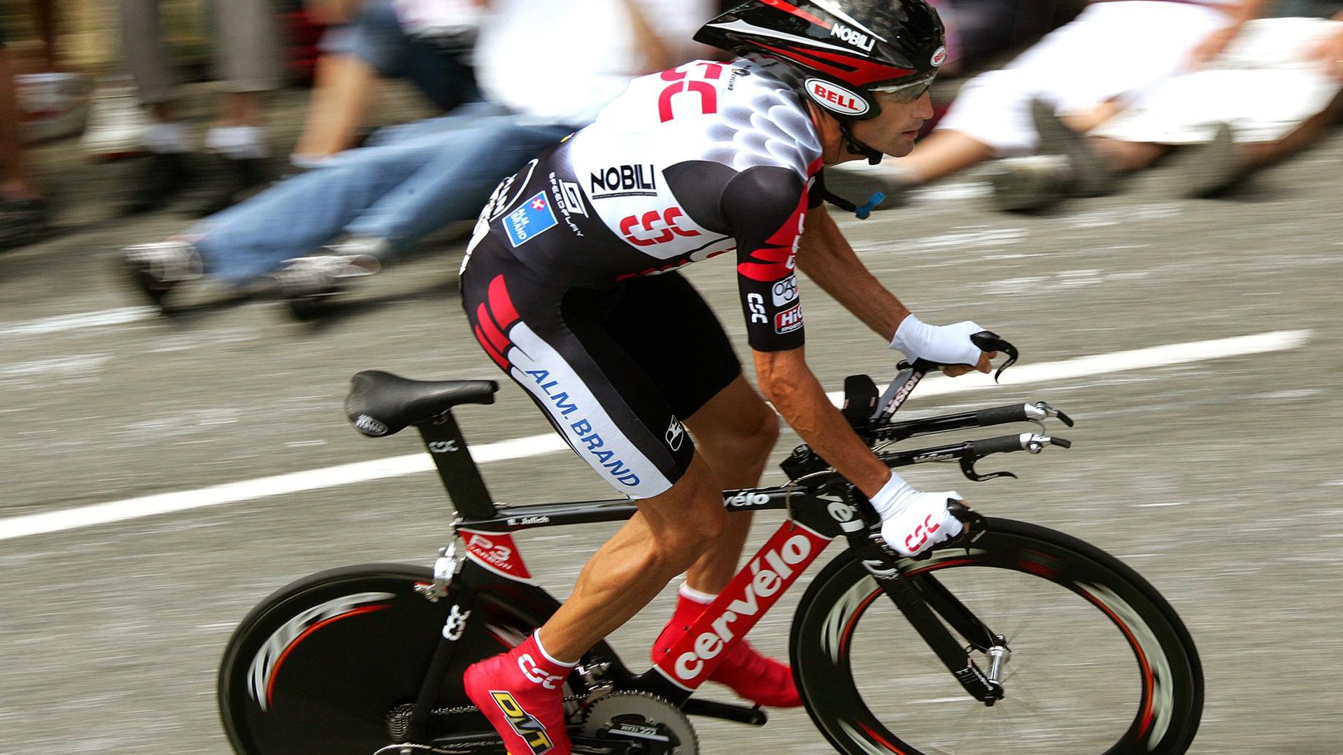 莎拉波娃遭遇十二连败，利物浦教练面临压力！竞技场内外的双重考验